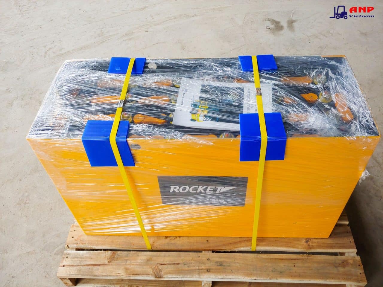Ắc quy xe nâng điện Rocket nhập khẩu chính hãng