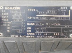 tem xe nâng komatsu 2 tấn ngồi lái