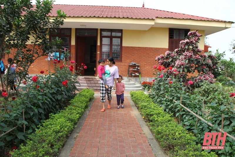 2 chị em mồ côi tại làng SOS Thanh Hóa